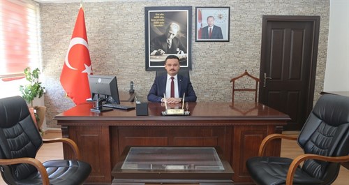 KAYMAKAMIMIZ ONUR TİTİZ'İN 15 TEMMUZ DEMOKRASİ VE MİLLÎ BİRLİK GÜNÜ MESAJI