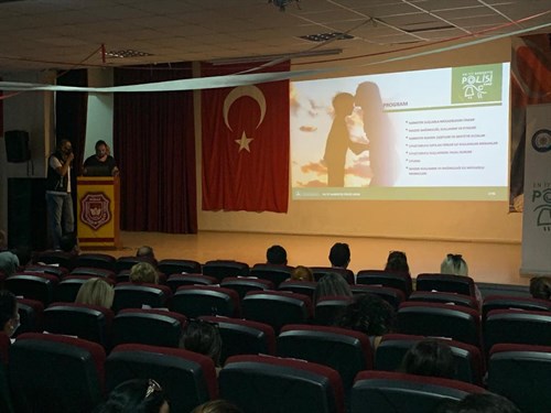 İlçemizde "En İyi Narkotik Polisi, Anne" Semineri